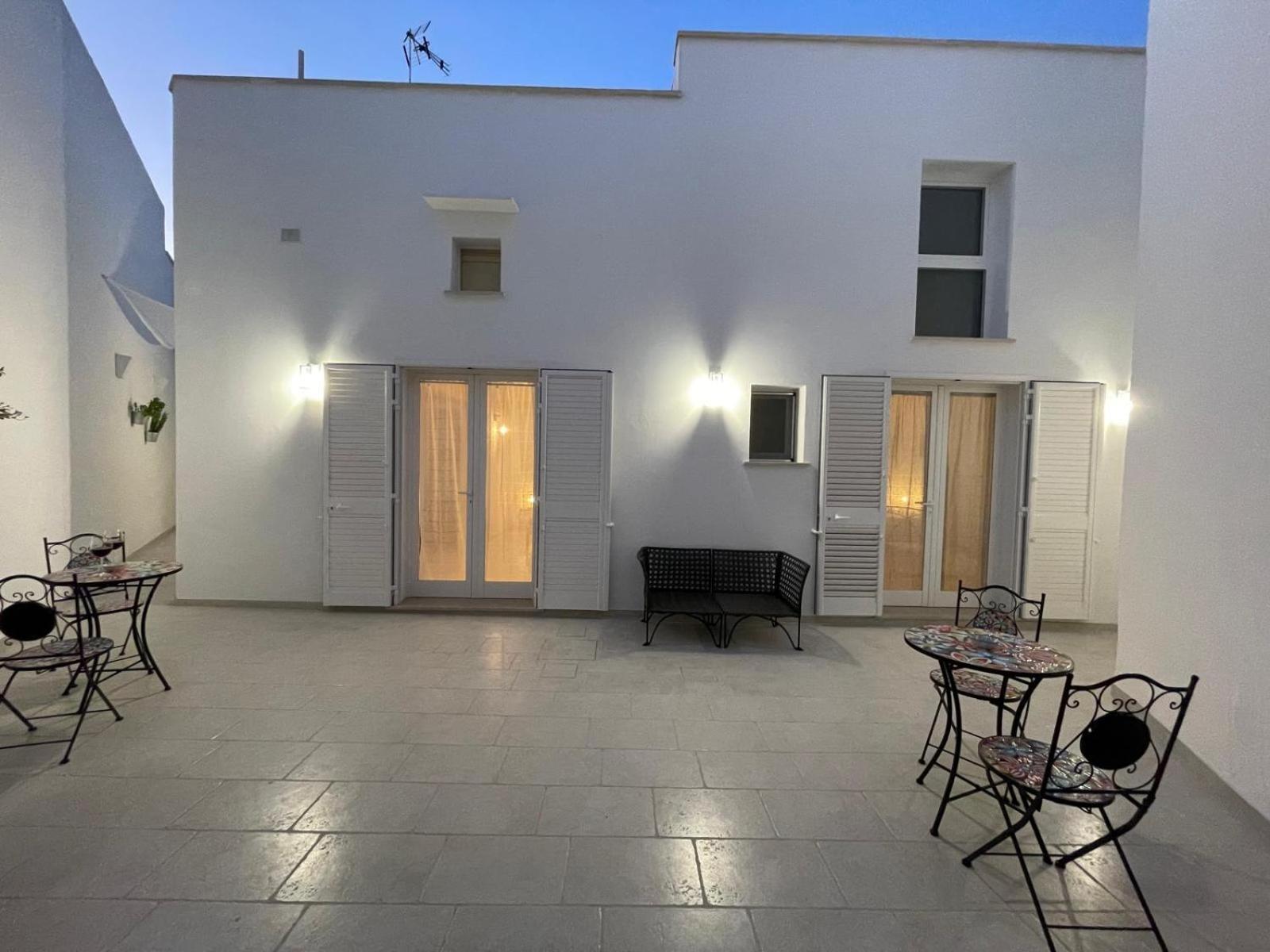 Cortile Carducci Hotel Racale Exterior photo