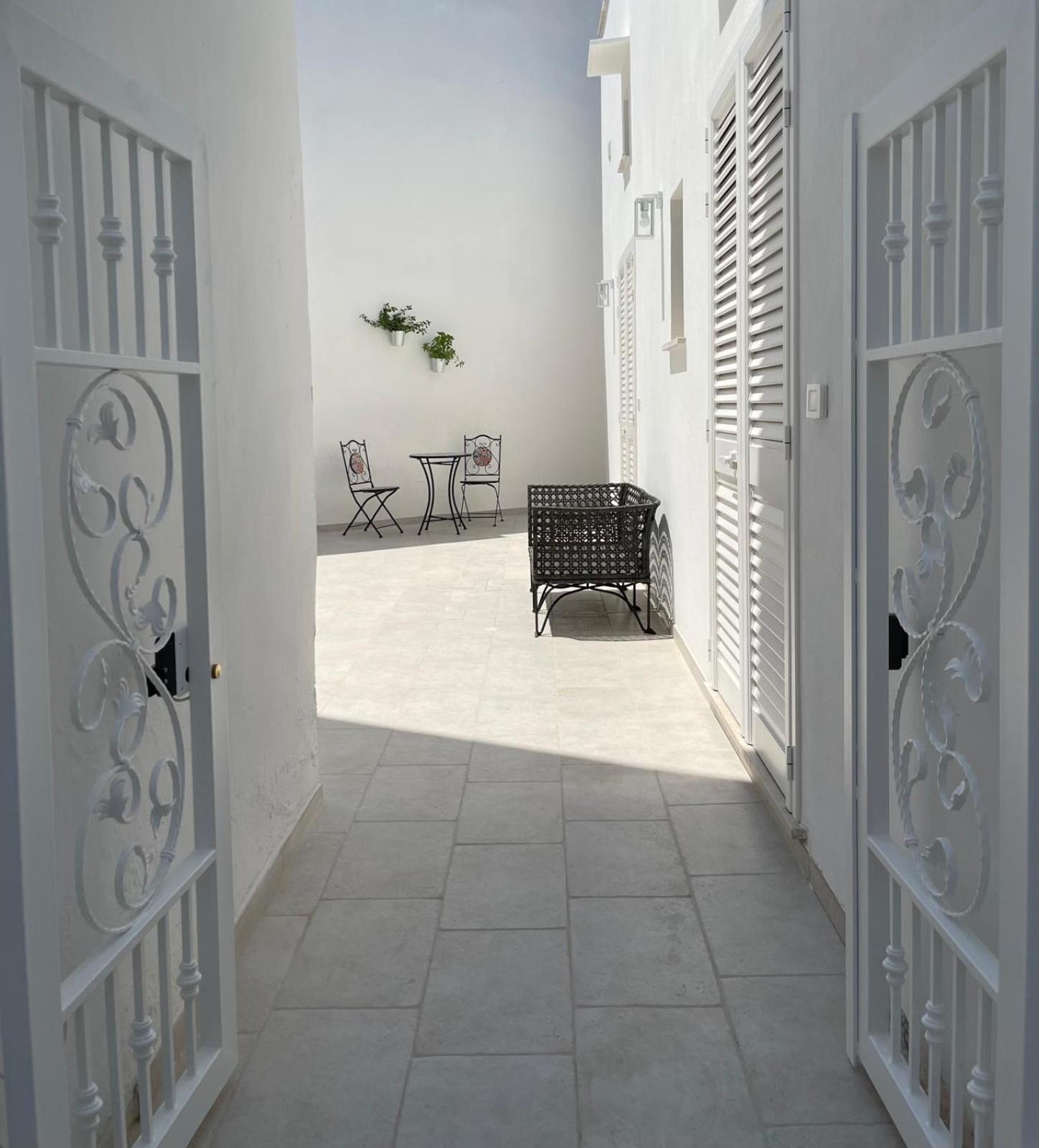 Cortile Carducci Hotel Racale Exterior photo